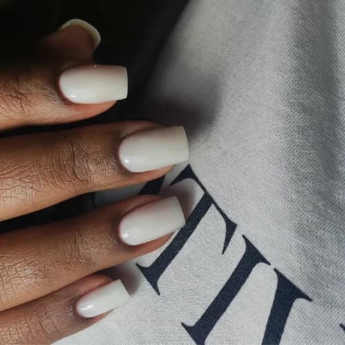 Gainage Correcteur & Couleur : La Manucure Structurante ​